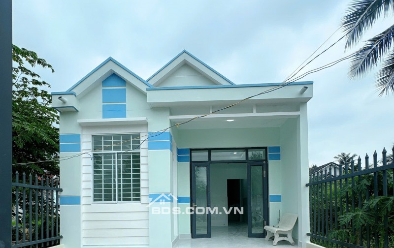 Bán nhà mới xây,thổ cư 100%,có chủ quyền nhà tại TP Bến Tre.Gía 1,3 tỷ